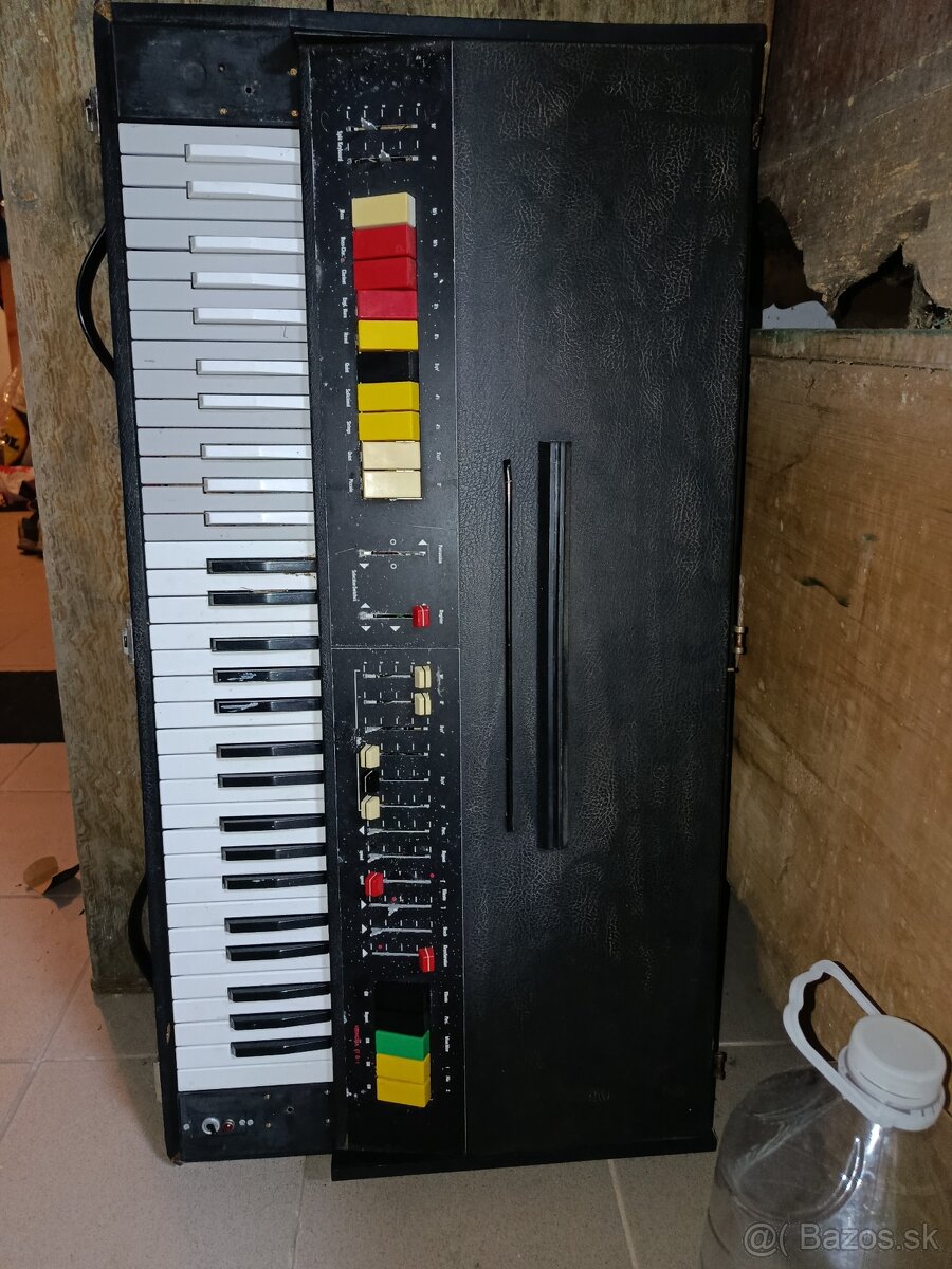 Vermona ET 6-1 elektronický orgán