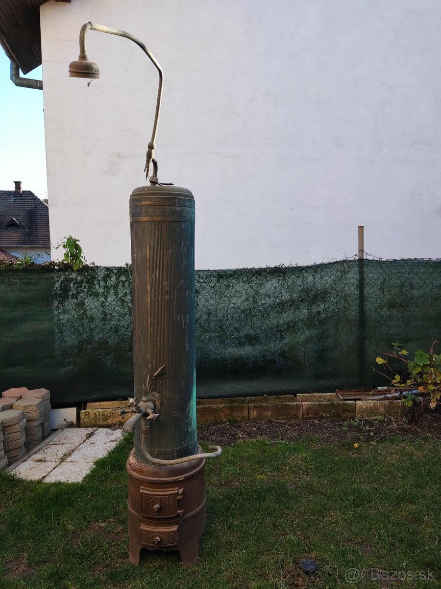 Starožitný Bojler na tuhé palivo