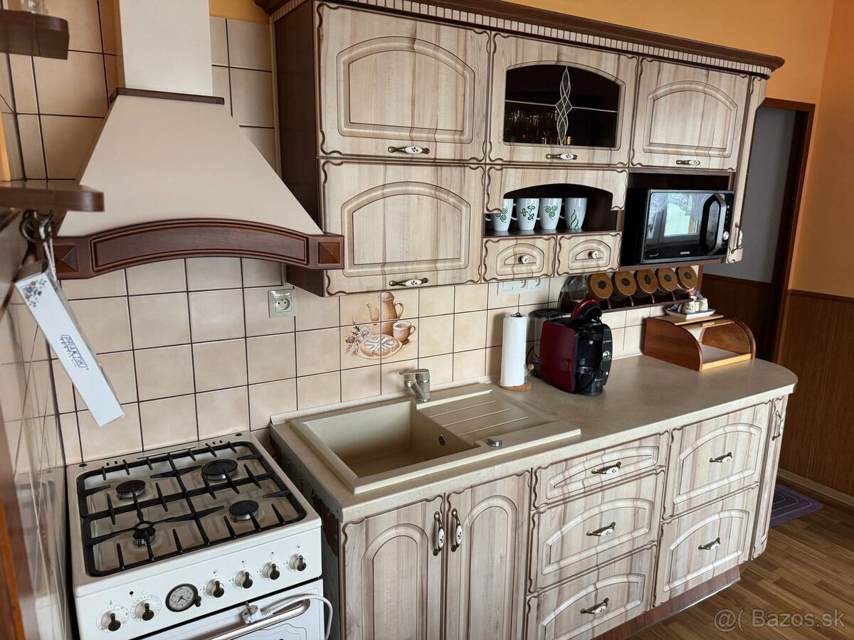 Na prenájom zariadený 3 izbový byt s balkónom Tekela, Trnava