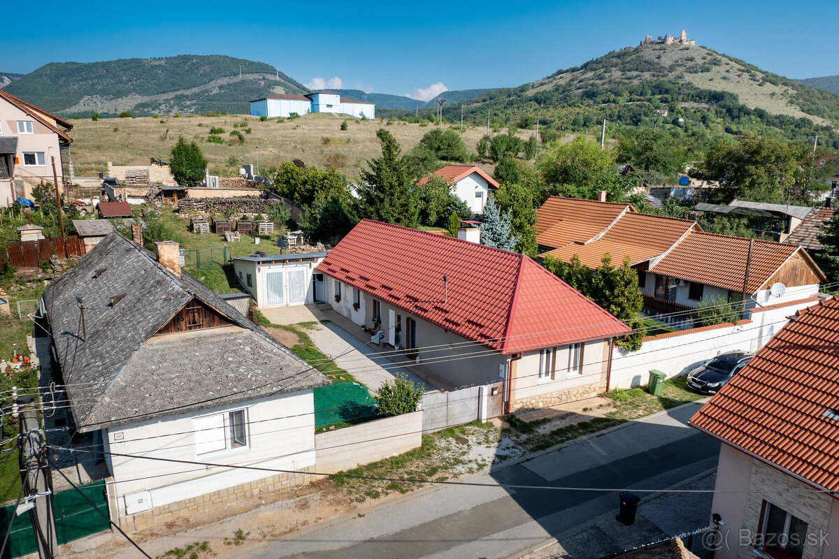 Na predaj útulný kamenný dom s garážou a záhradou |Turňa n/B