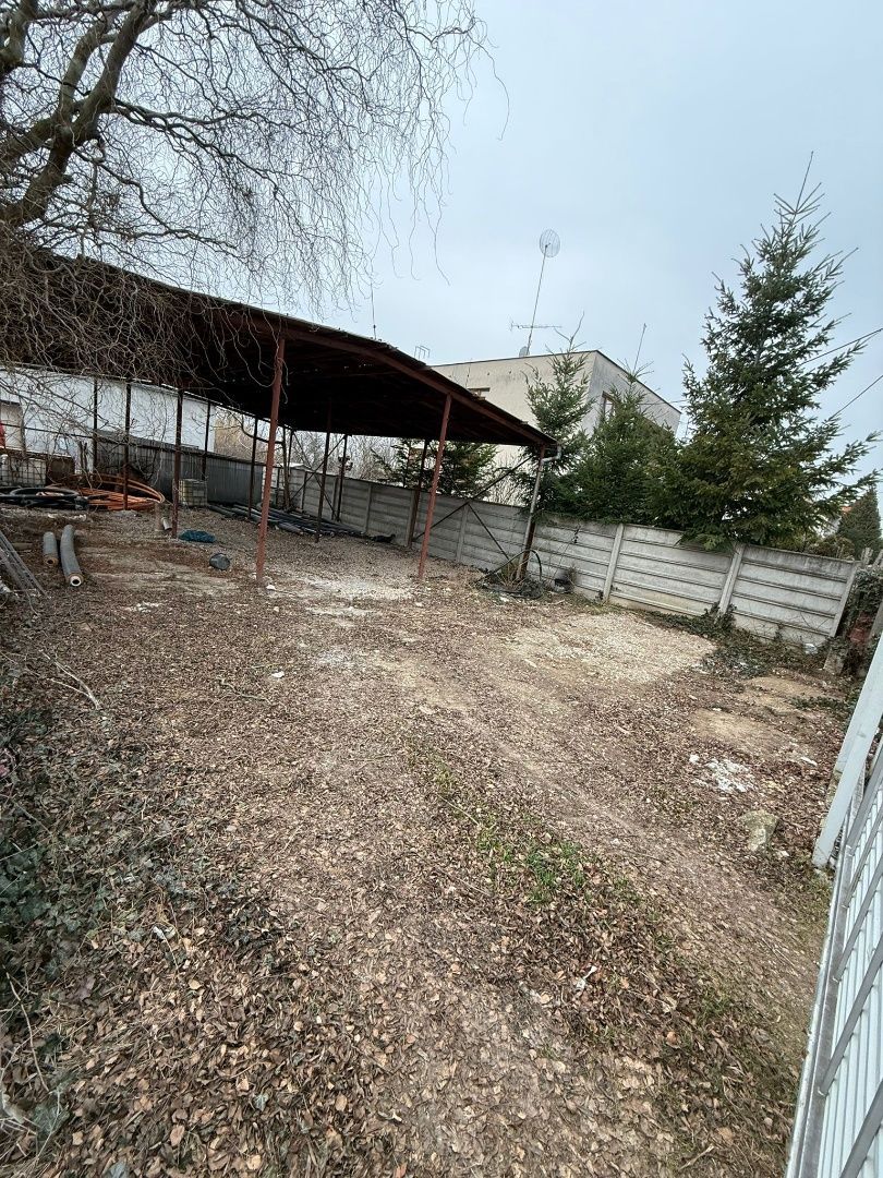 Na prenájom: Pozemok s prístreškom v Šali - ulica Jesenského