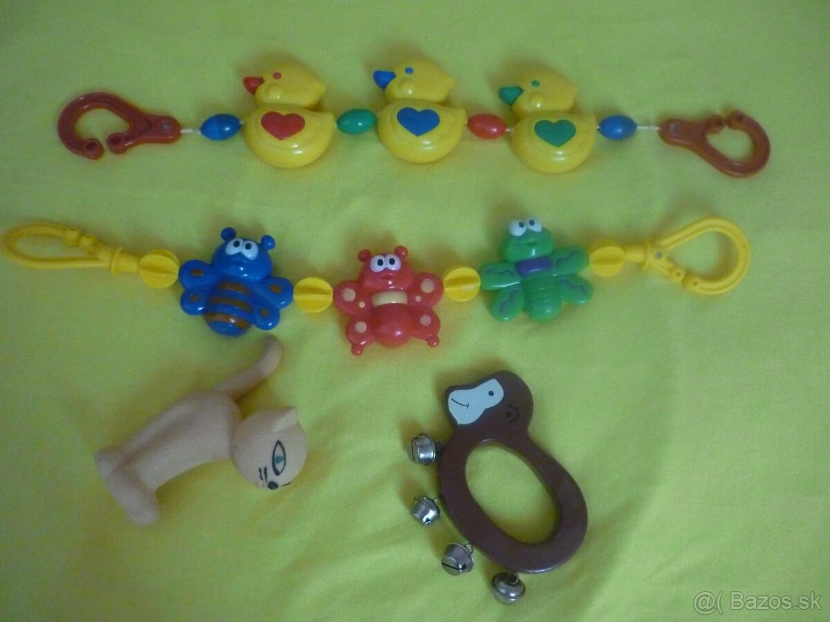 Retro staré hračky hrkálky a i.