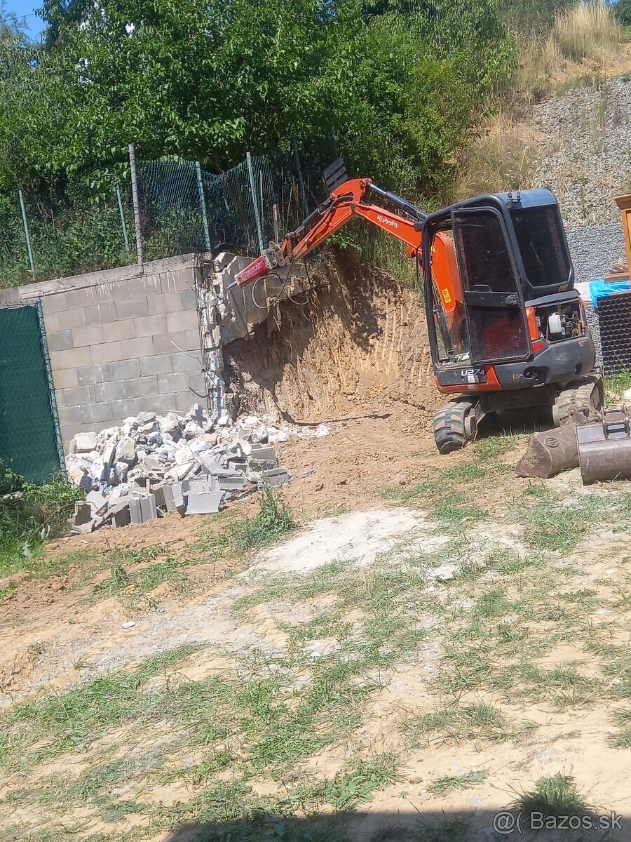 Minibager vykopove zemne prace kontajner kladivo