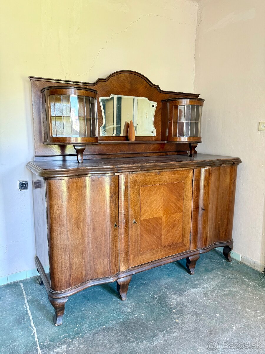 Retro sekretár z masívneho dreva – zachovalý stav