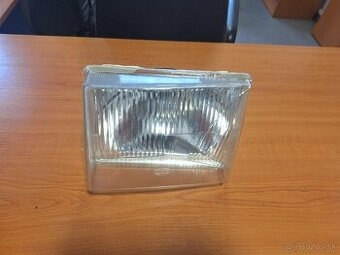 Predam predne a zadne svetlo na Fiat Uno