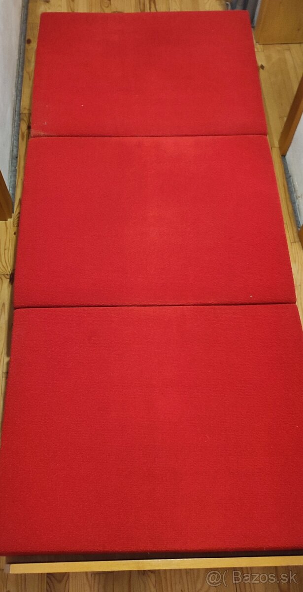Predám posteľ.