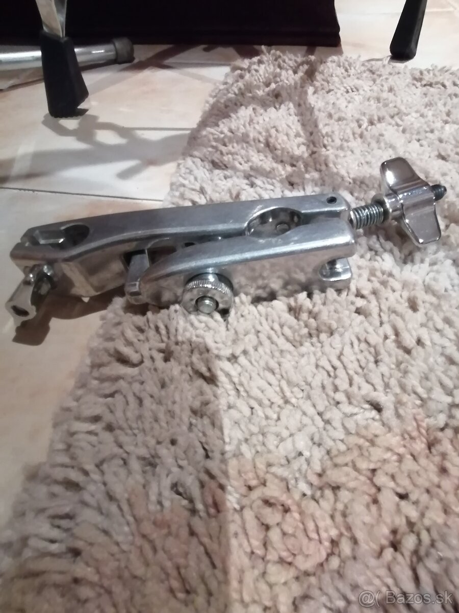 Clamp Tama a stojan na činel