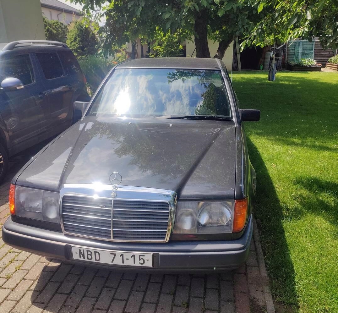 MERCEDES BENZ typ 124 230e