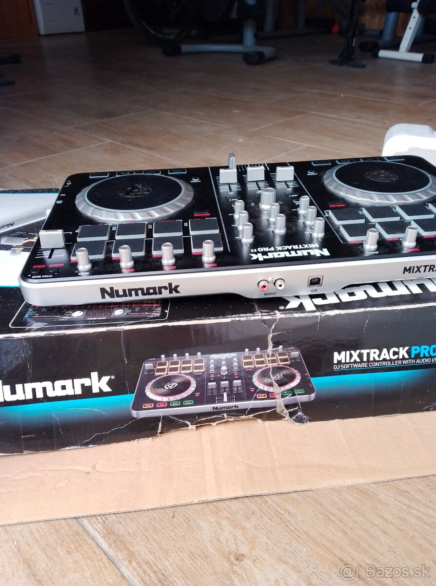 DJ pult Numark