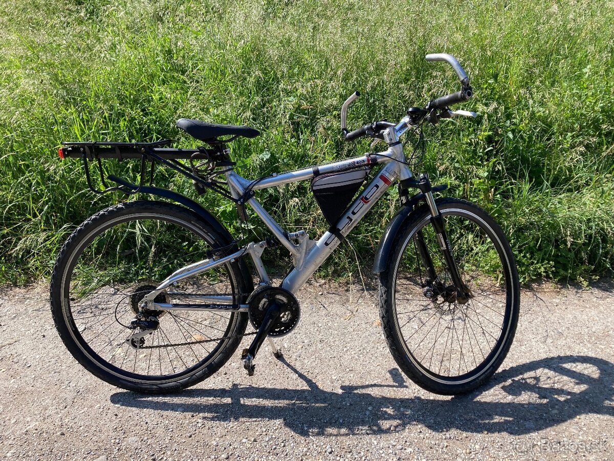 Celoodpruzeny Trekingovy Bicykel 28” CYCO