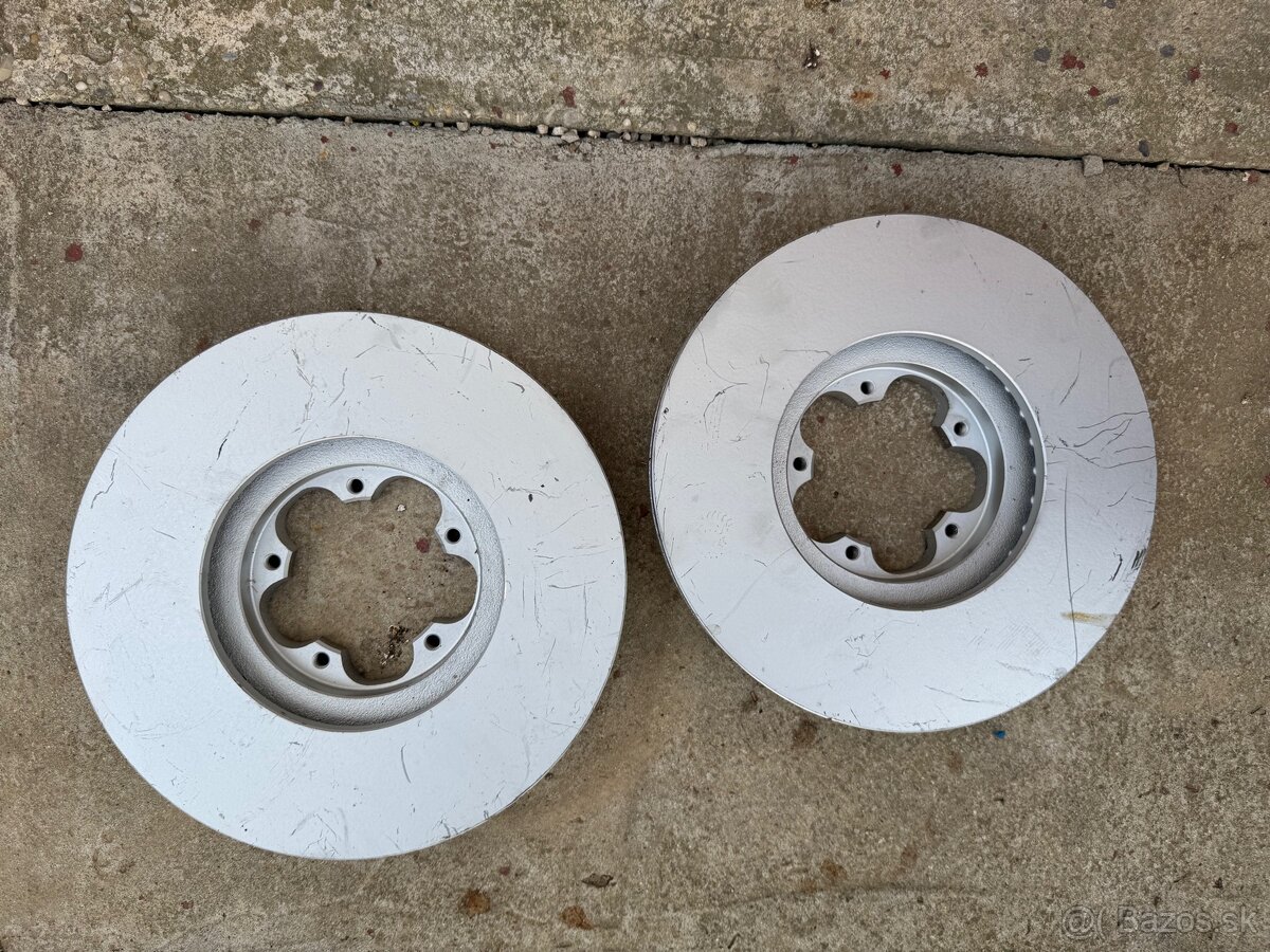 Predam nepoužite 2x BOSCH Brzdový kotúč 0 986 479 D40