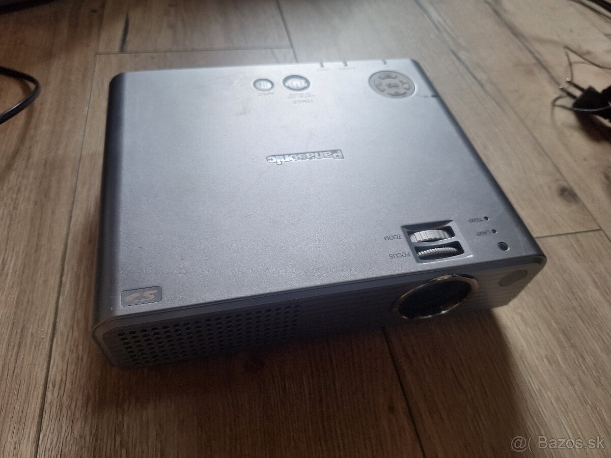 Projektor Panasonic PT-P1SDE