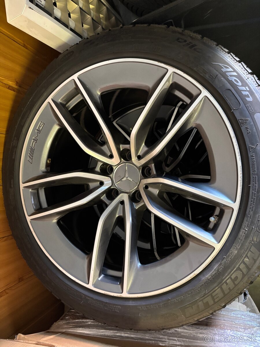 19 palcové kolesa a zimne pneumatiky na Mercedes