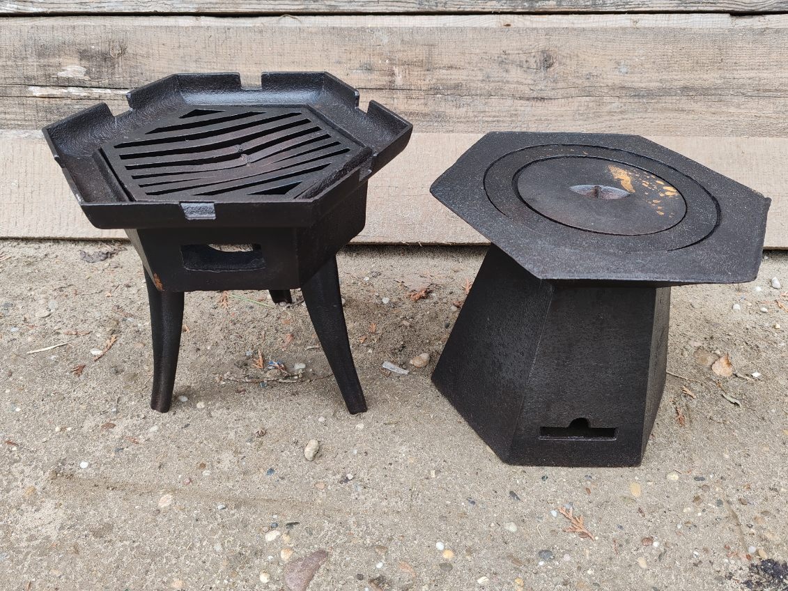 Stará piecka s 5 žehličkami