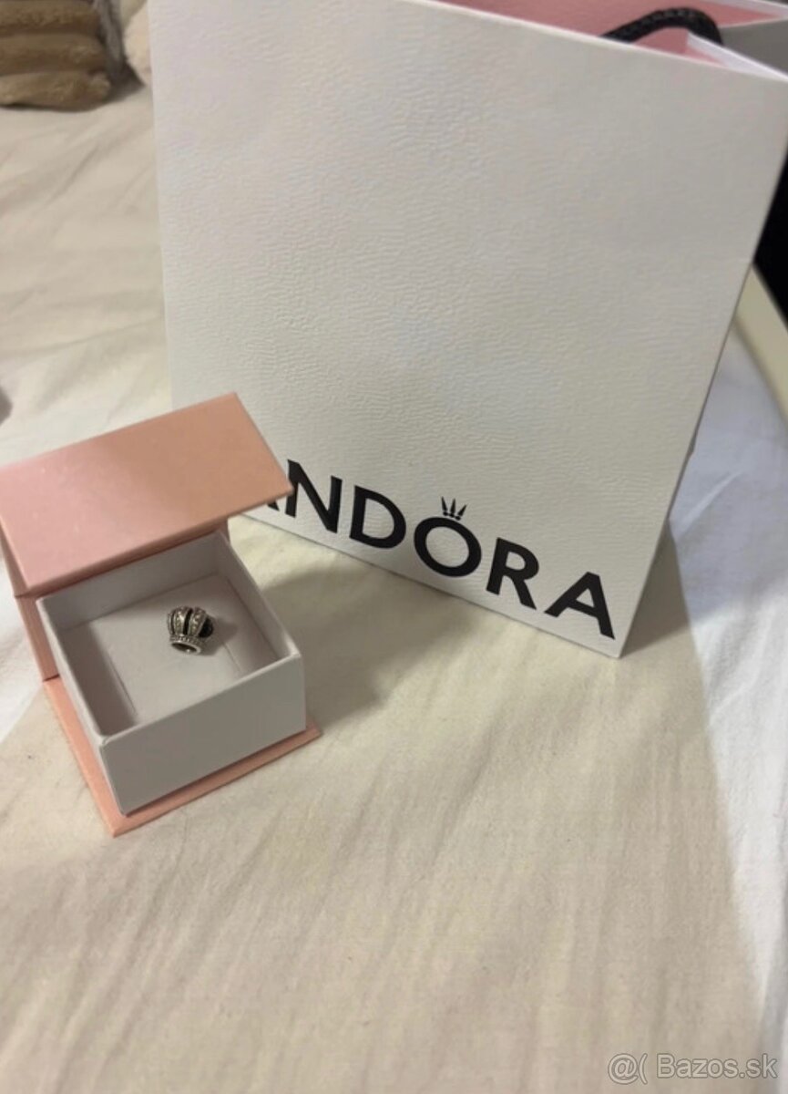 Pandora-korunka prívesok