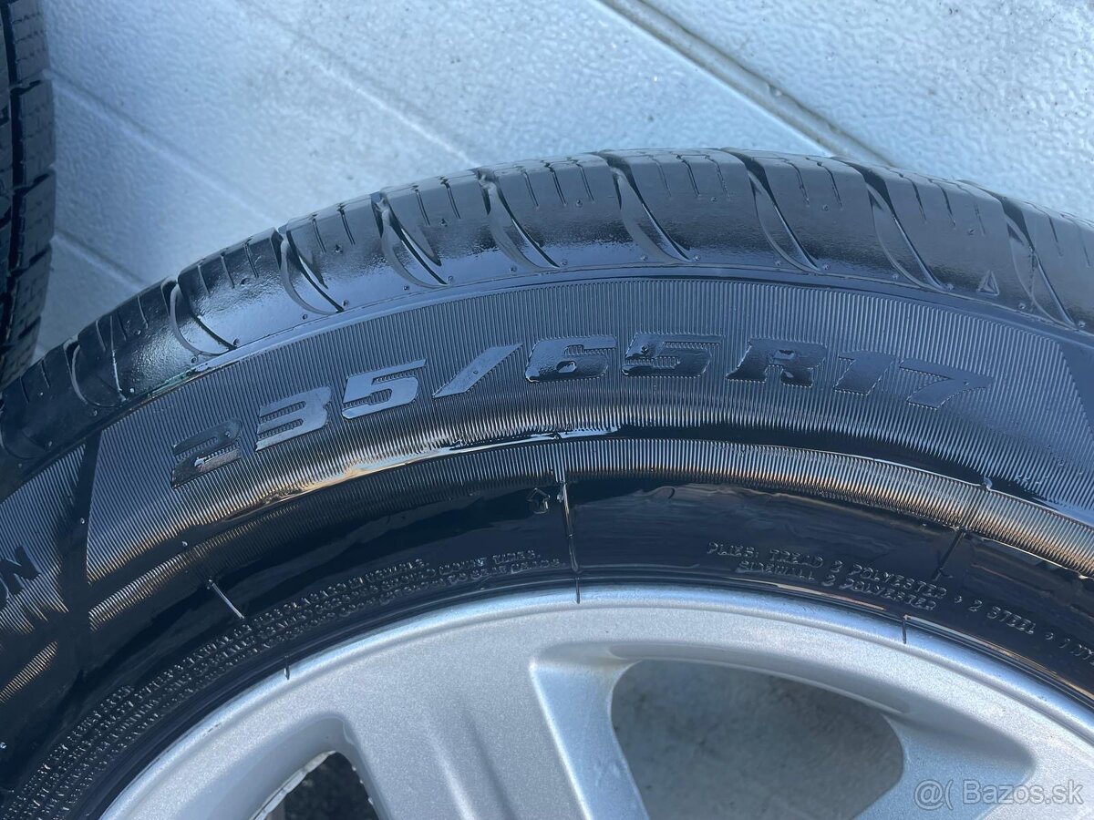235/65 R17