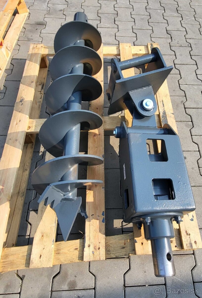 Predam hydraulický vrták na bager
