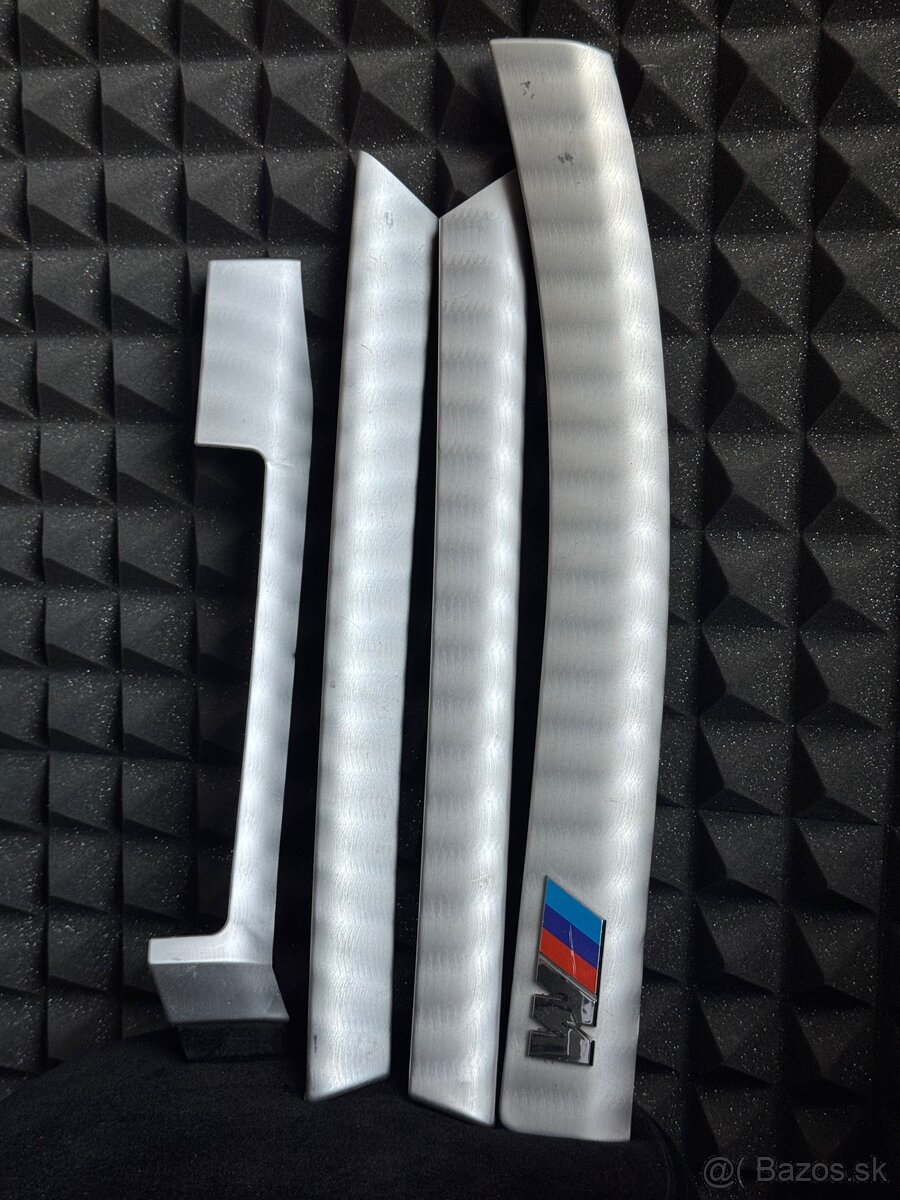 E46 interiérové lišty