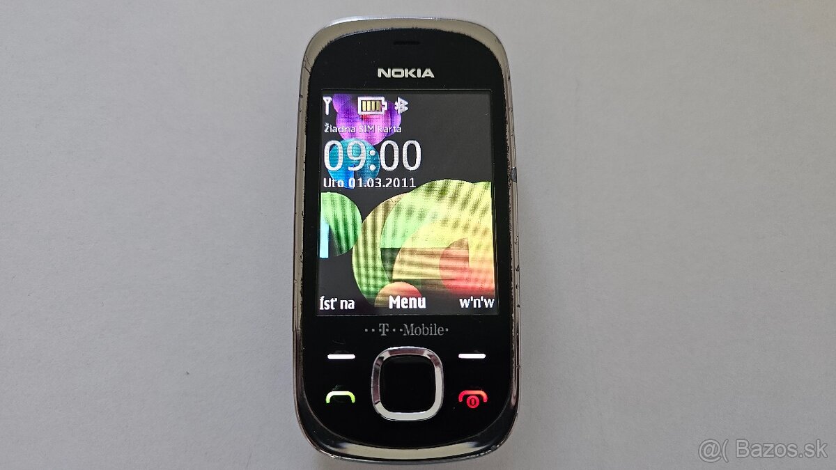 Nokia 7230.