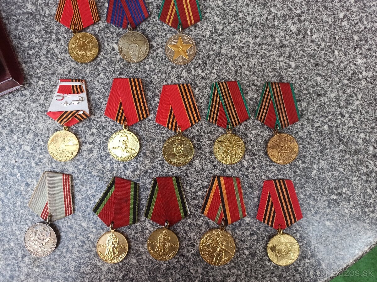 Staré sovietske medaile
