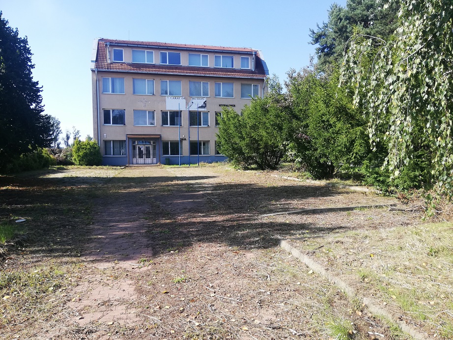 EXKLUZÍVNE LEN U NÁS Prenájom – predajňa, skladovacie pries