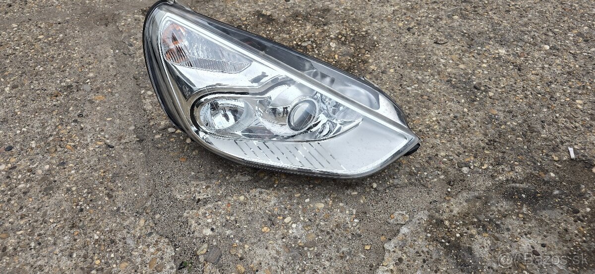 Predam svetlo ford s-max