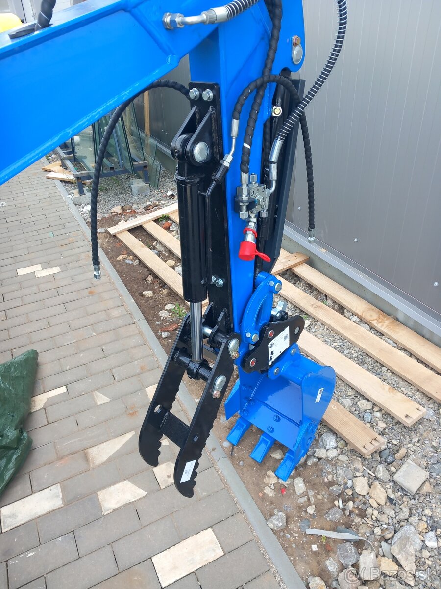 Mini bagr bager