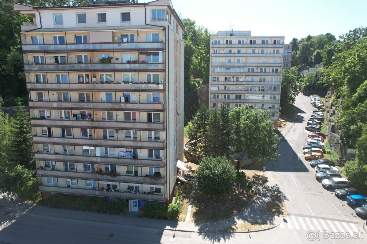 Na predaj 3-izbový byt priamo v centre mesta Trenčín, ulica 