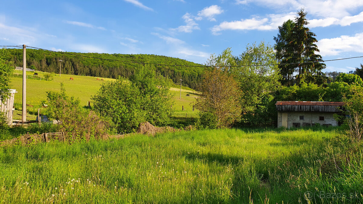 Pozemok s prípojkami