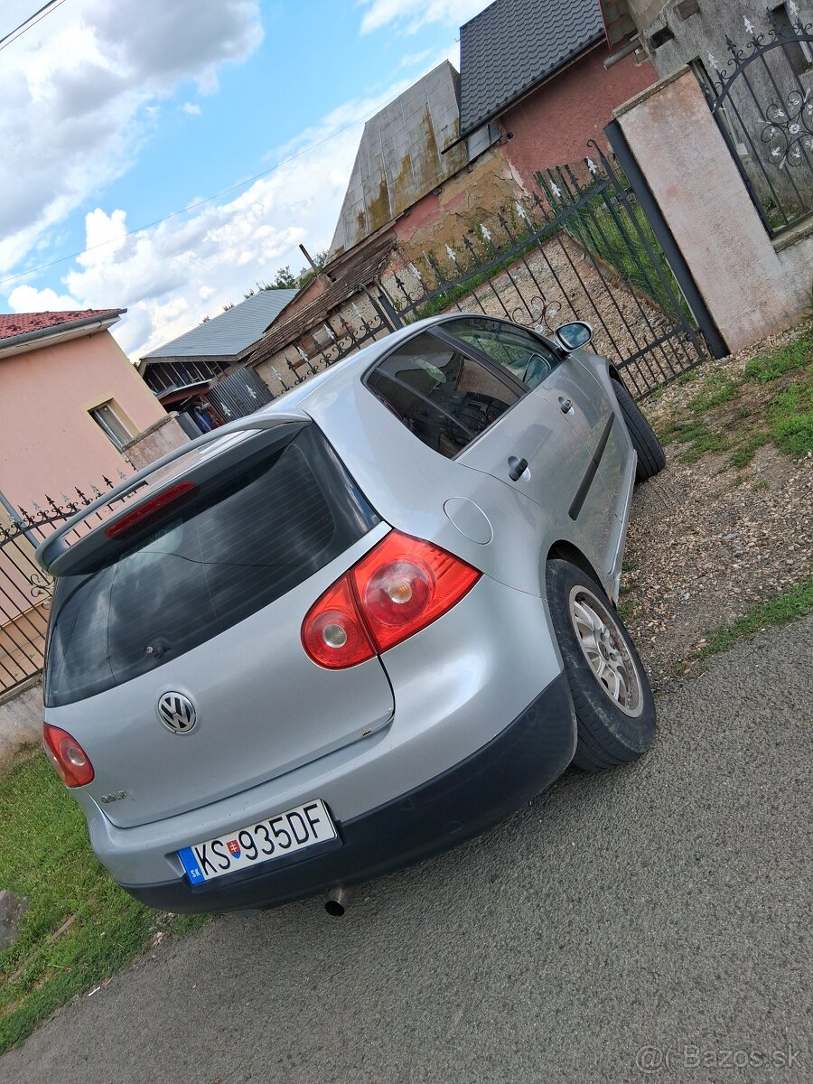 Predam wolsvagen golf
