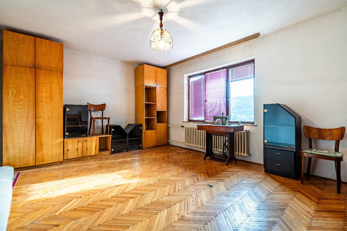 5-izbový rodinný dom s garážou – SVIDNÍK