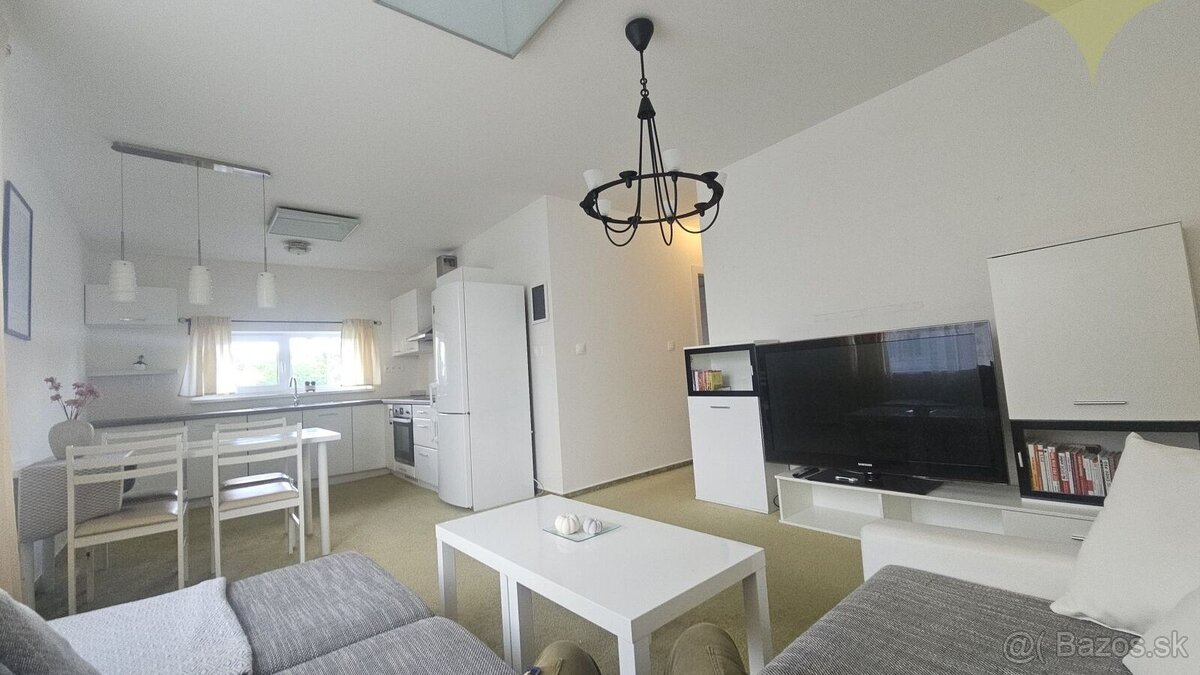 PRENÁJOM/ Prievidza - Sever/ Apartmán 3+1/ 54m2/ RESIDENCIA/