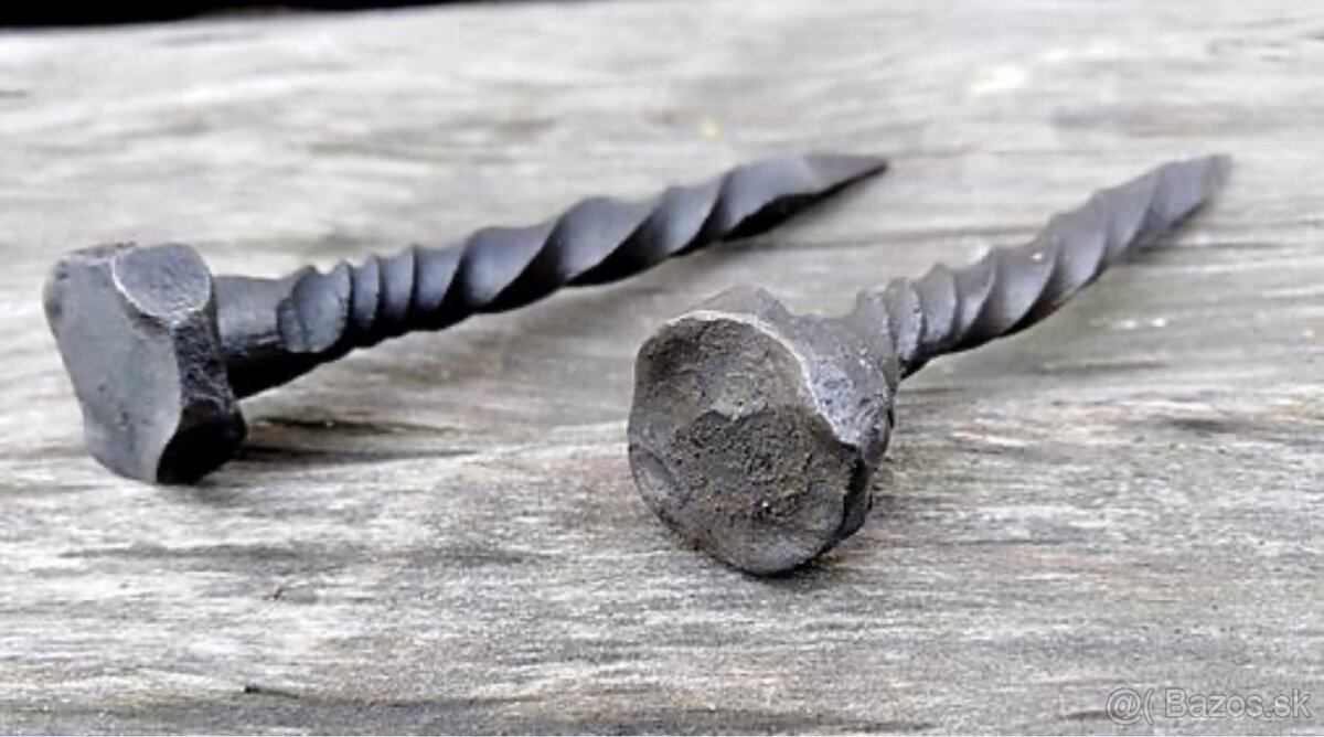 Predám ručne kované klince/kováčske služby