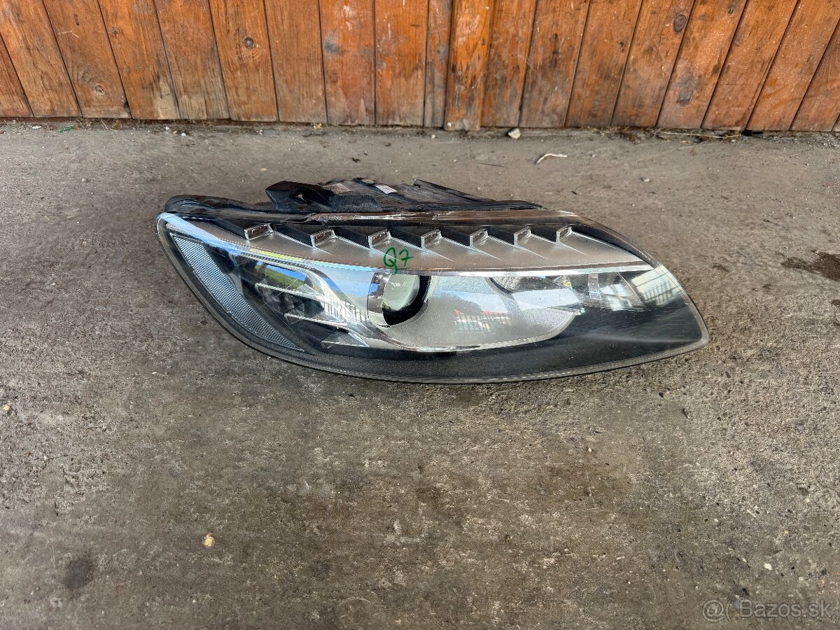 Audi Q7 lift 2010-15 pravé svetlo xenón natáčací