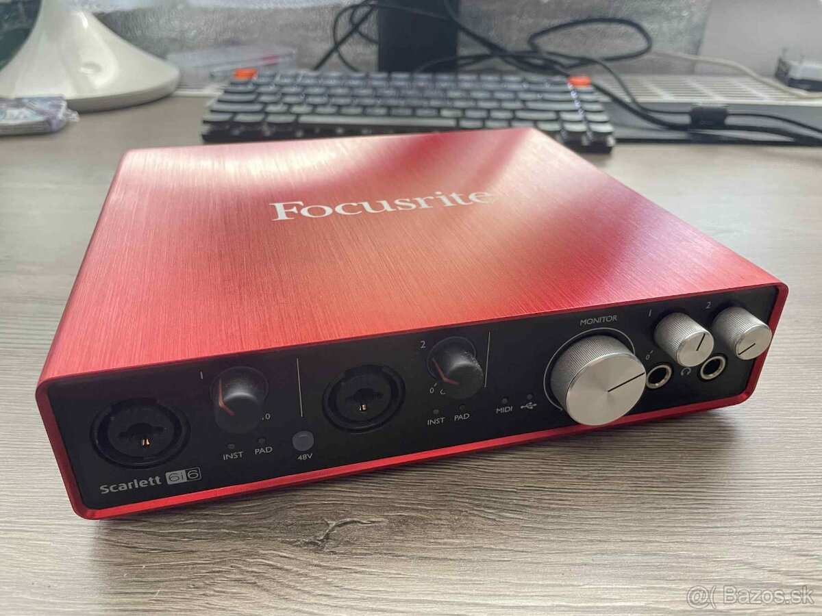 Zvuková karta Focusrite Scarlett 6i6