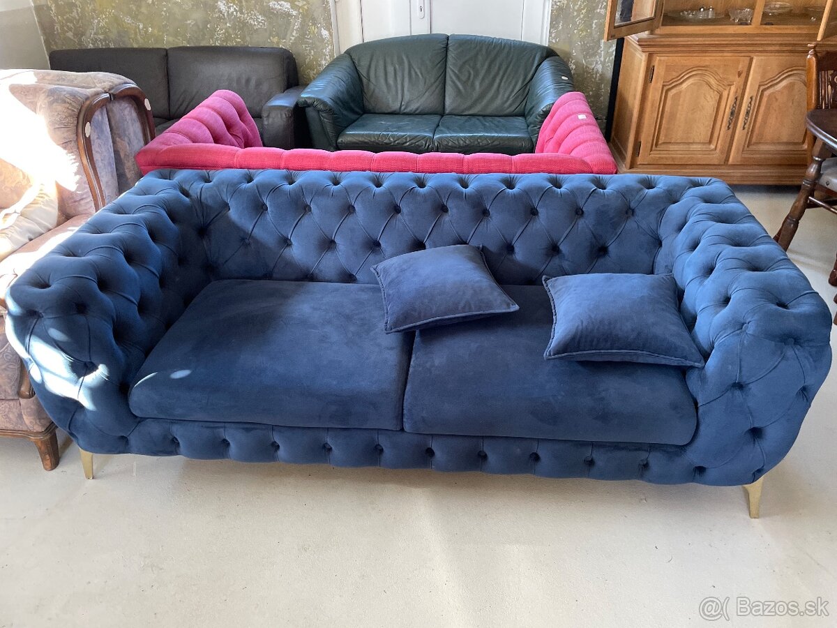 Modrý gauč