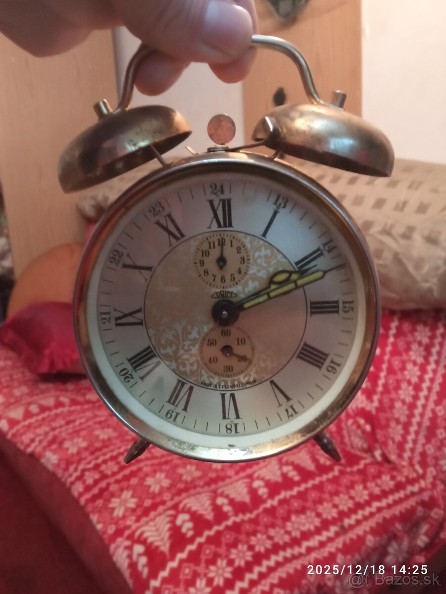 Predám starožitné budíky PRIM