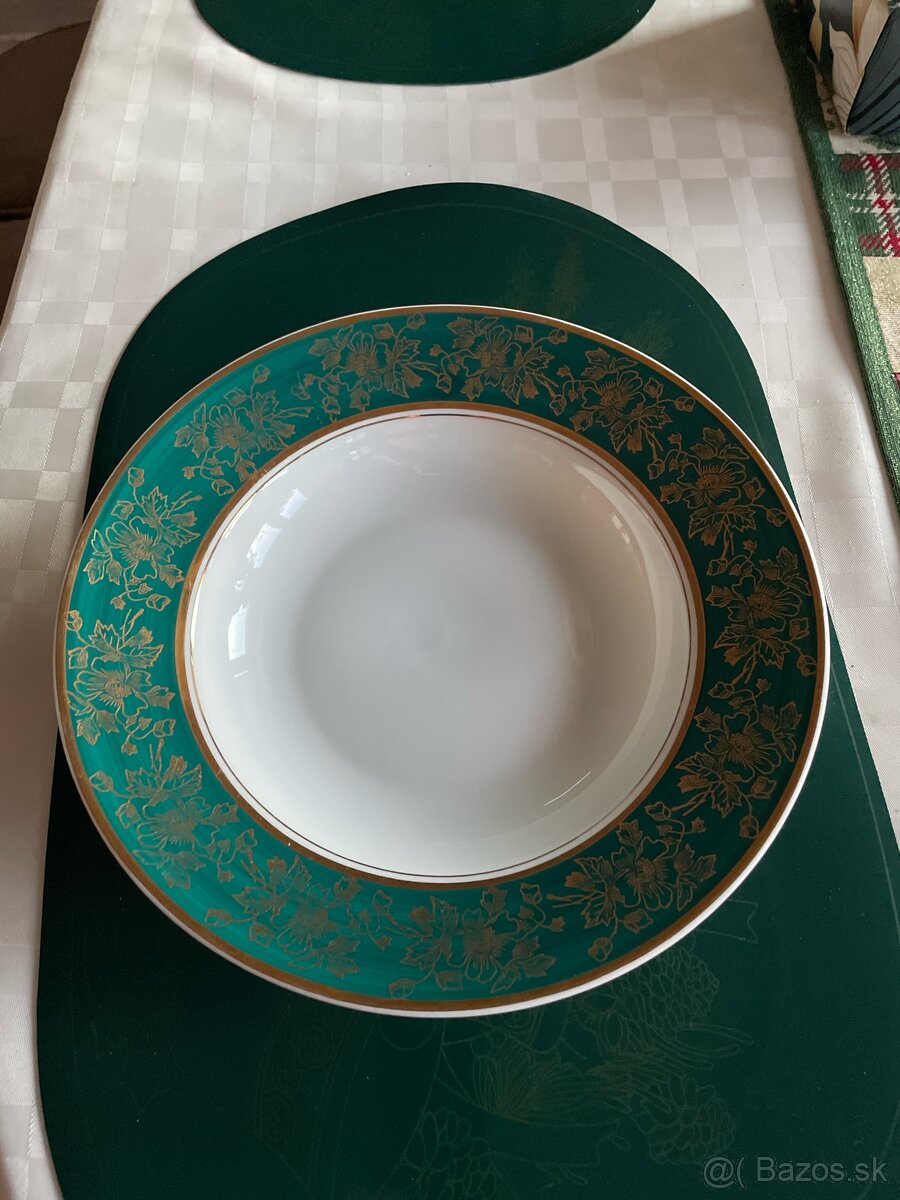 Tanier s tyrkysovo zlatou obrubou