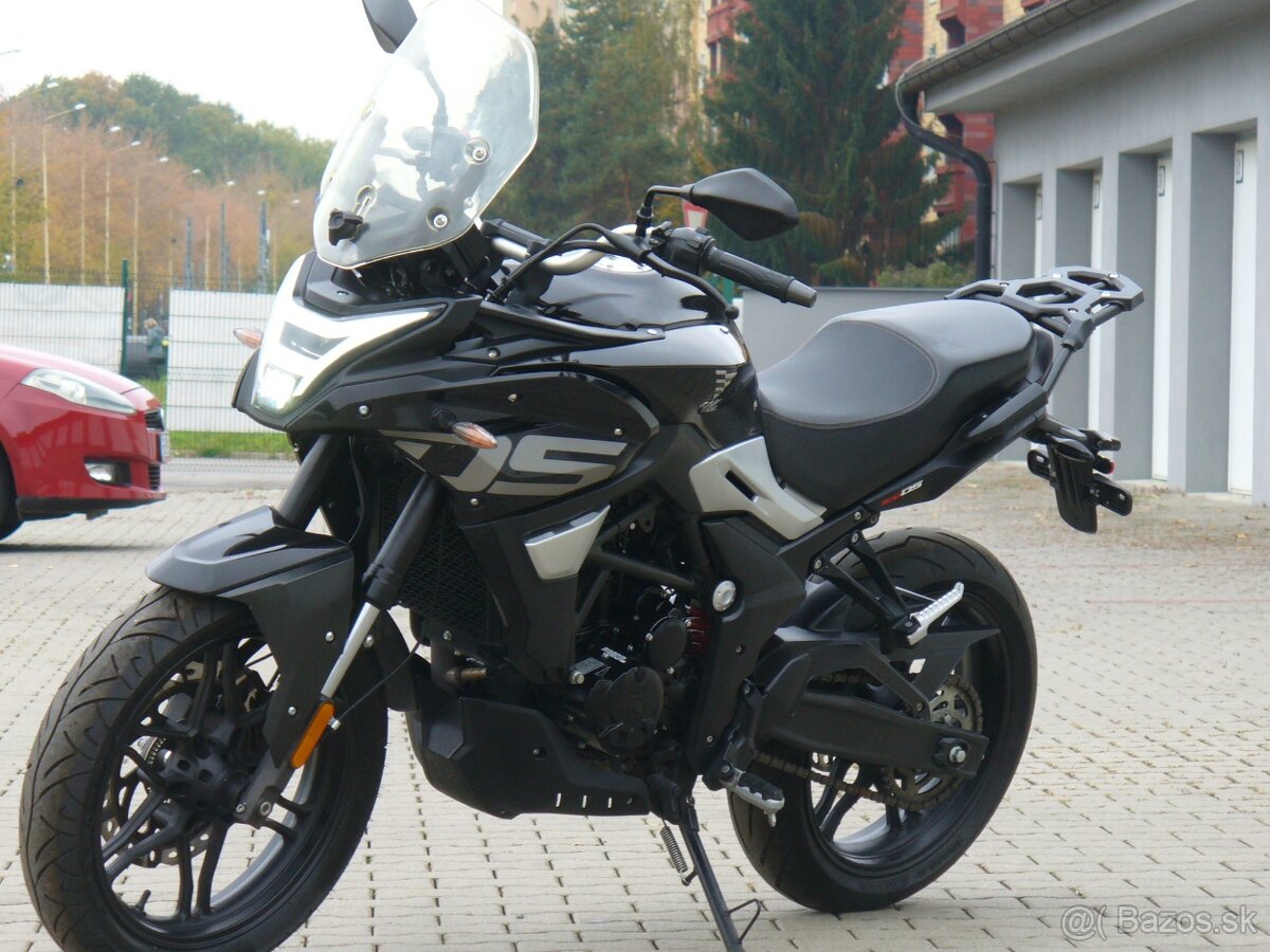 Voge 300 i DS