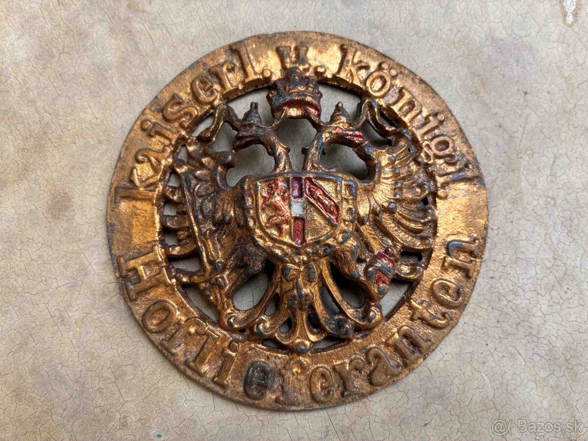 R.-uh. emblém