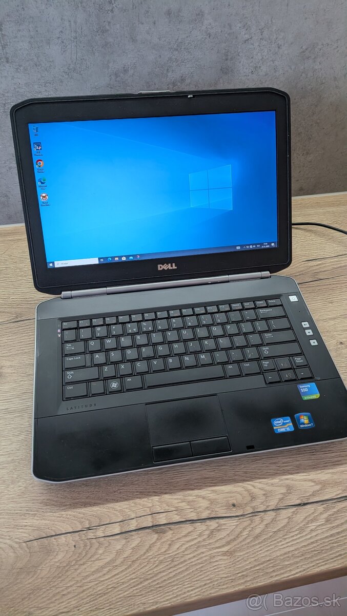 Dell + Dock station