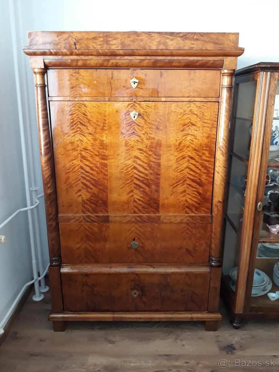 Biedermeier sekretar