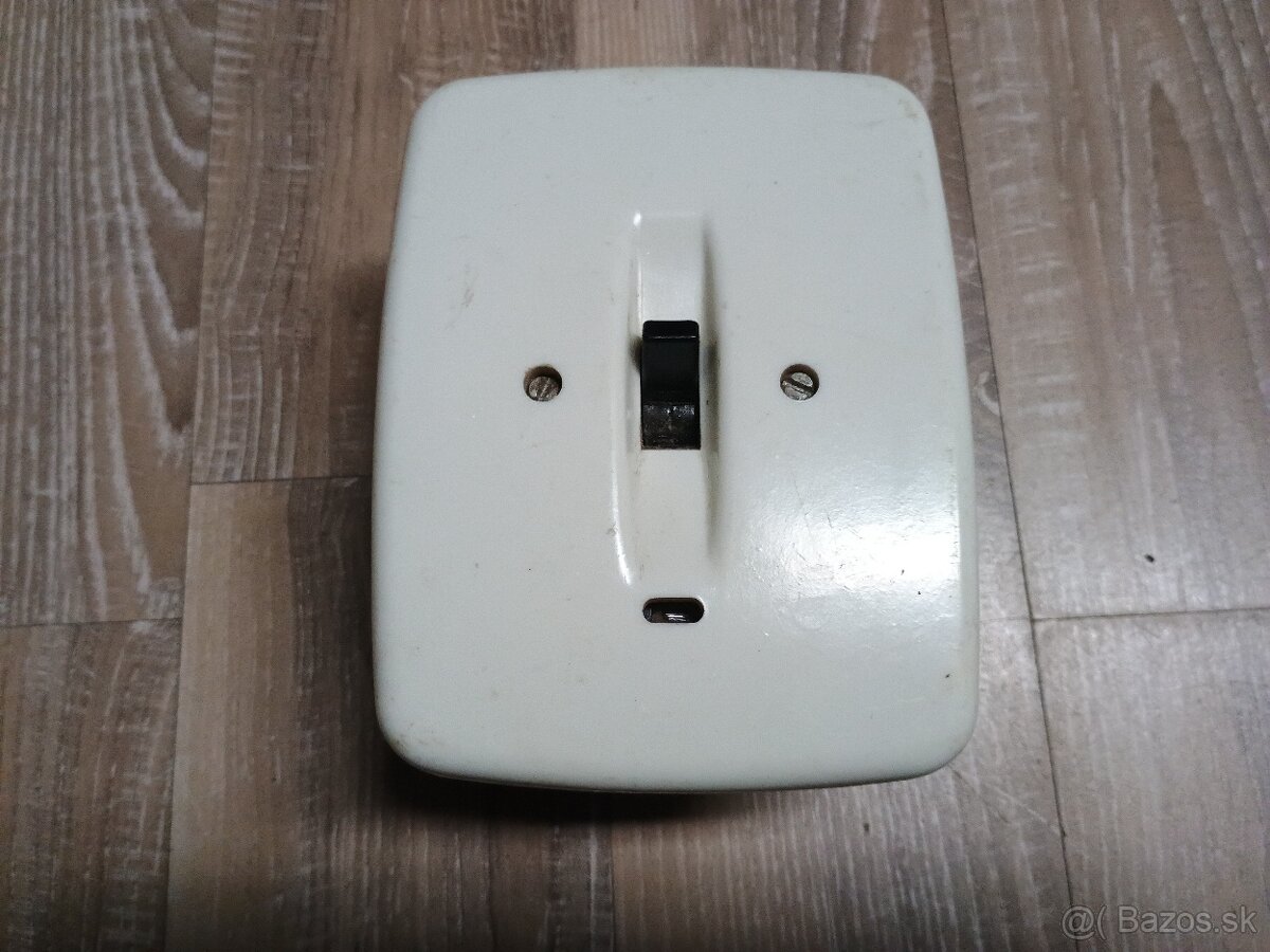 Spinač Tesla