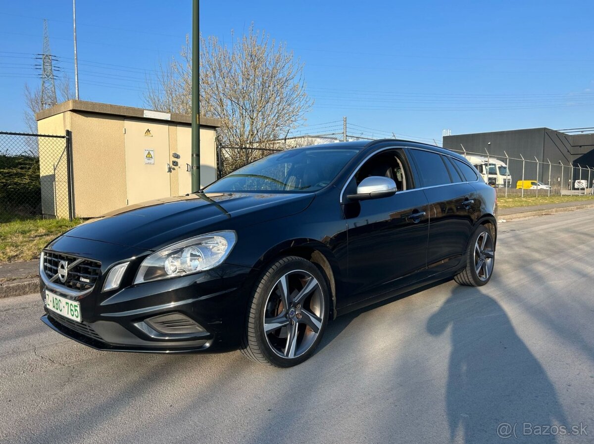 Volvo v60 D4 120kw M6 R-Design 5valec