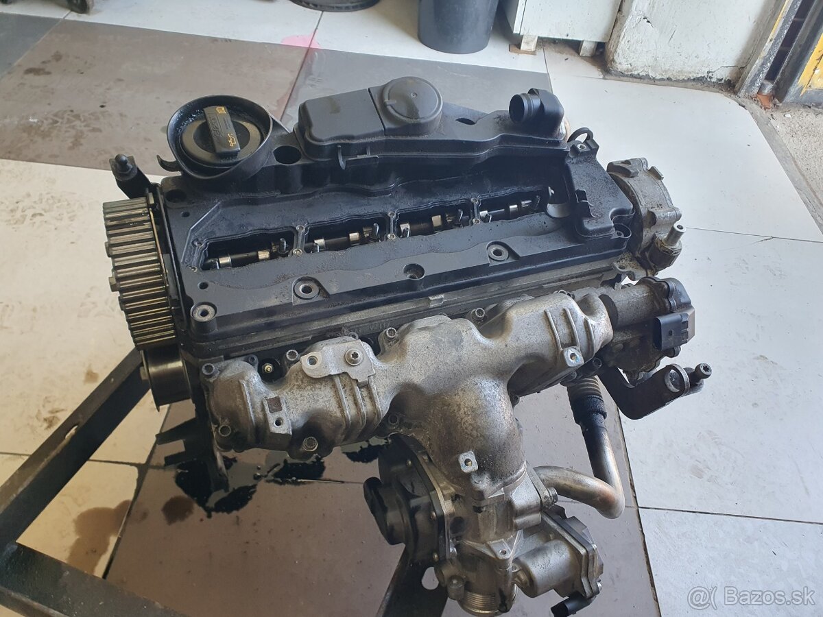 Rozpredam motor Audi a4 b8 2.0 tdi CAGA