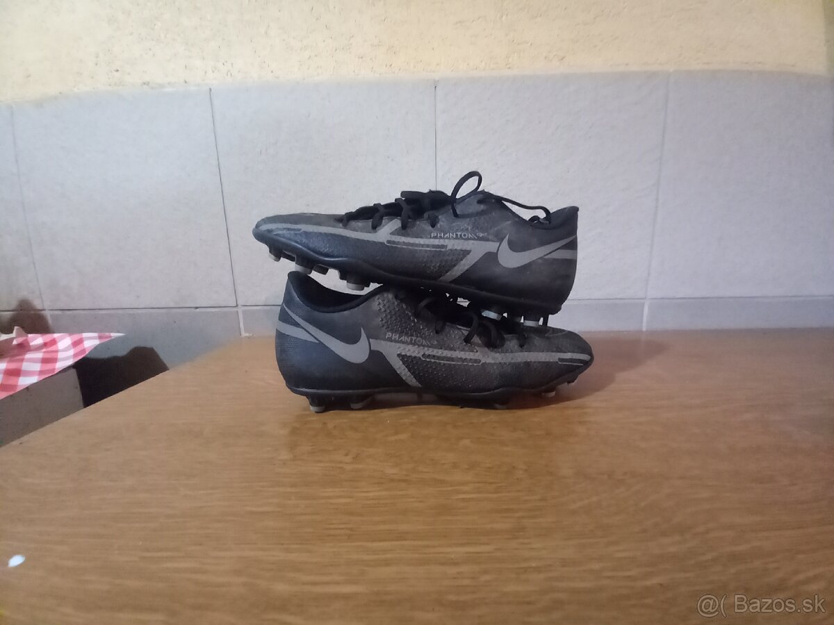 Kopačky Nike Phantom veľkost 42