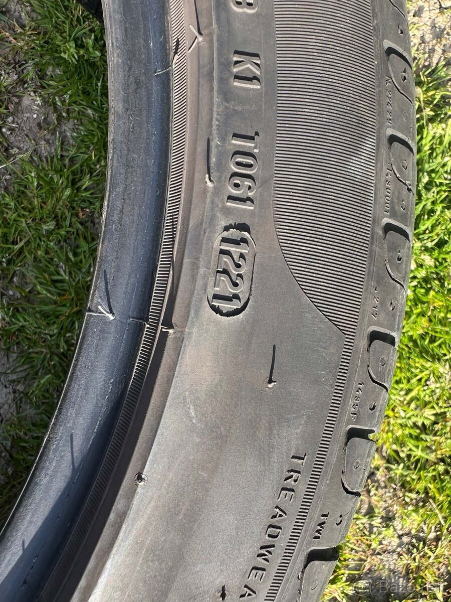Pirelli 225/45 R18