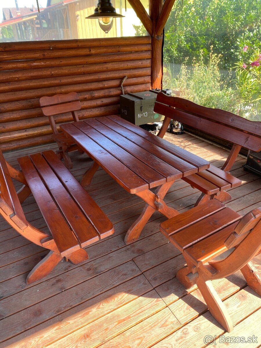 Drevený záhradný set