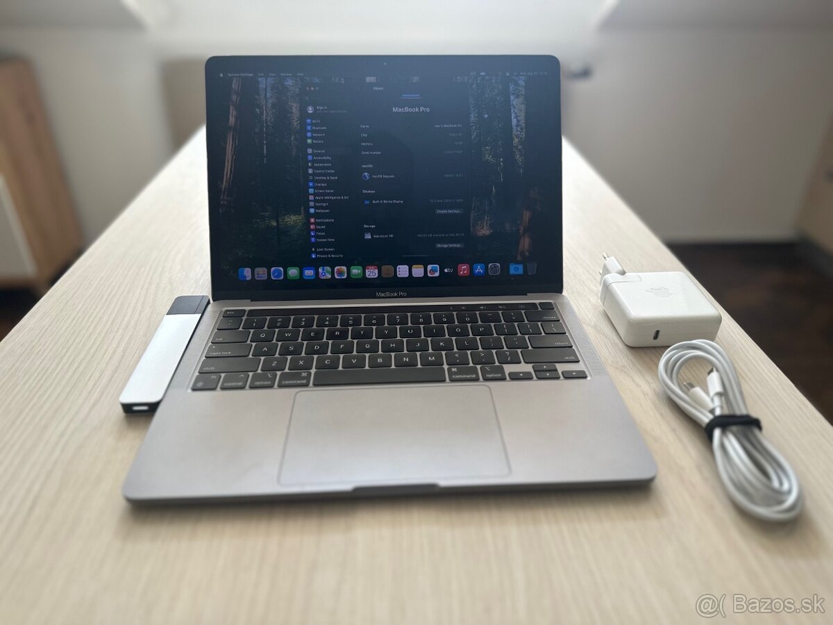Macbook Pro 13 2022, M2 procesor, 16GB RAM a 512GB SSD disk