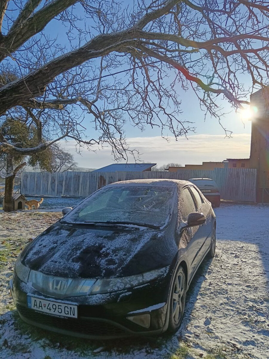 Predám/Vymením Honda Civic 8g Executive 2.2i-ctdi